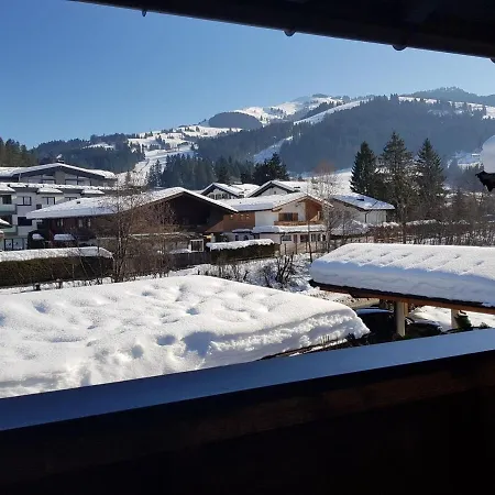 Farbmacher アパート キルヒベルク・イン・チロル