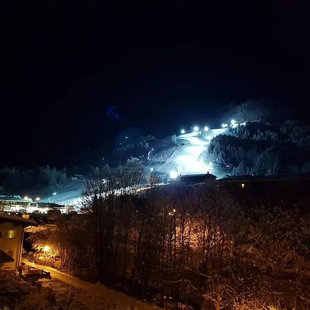 アパート Farbmacher