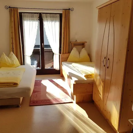 Farbmacher * קירשברג אין טירול