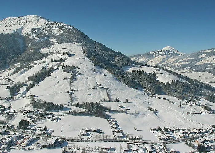 Farbmacher アパート