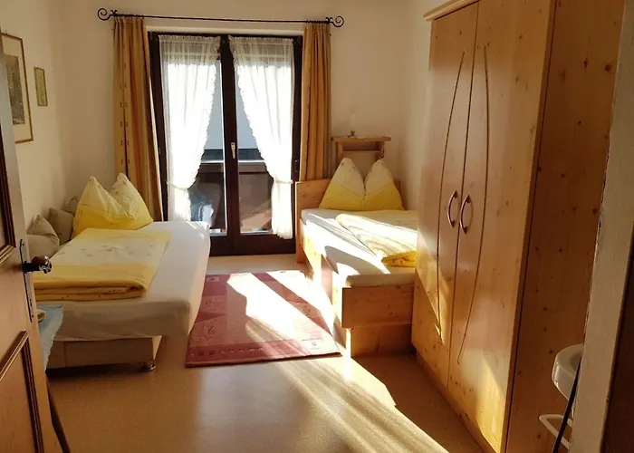 Farbmacher * キルヒベルク・イン・チロル