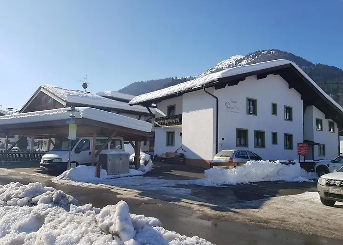 Farbmacher アパート *